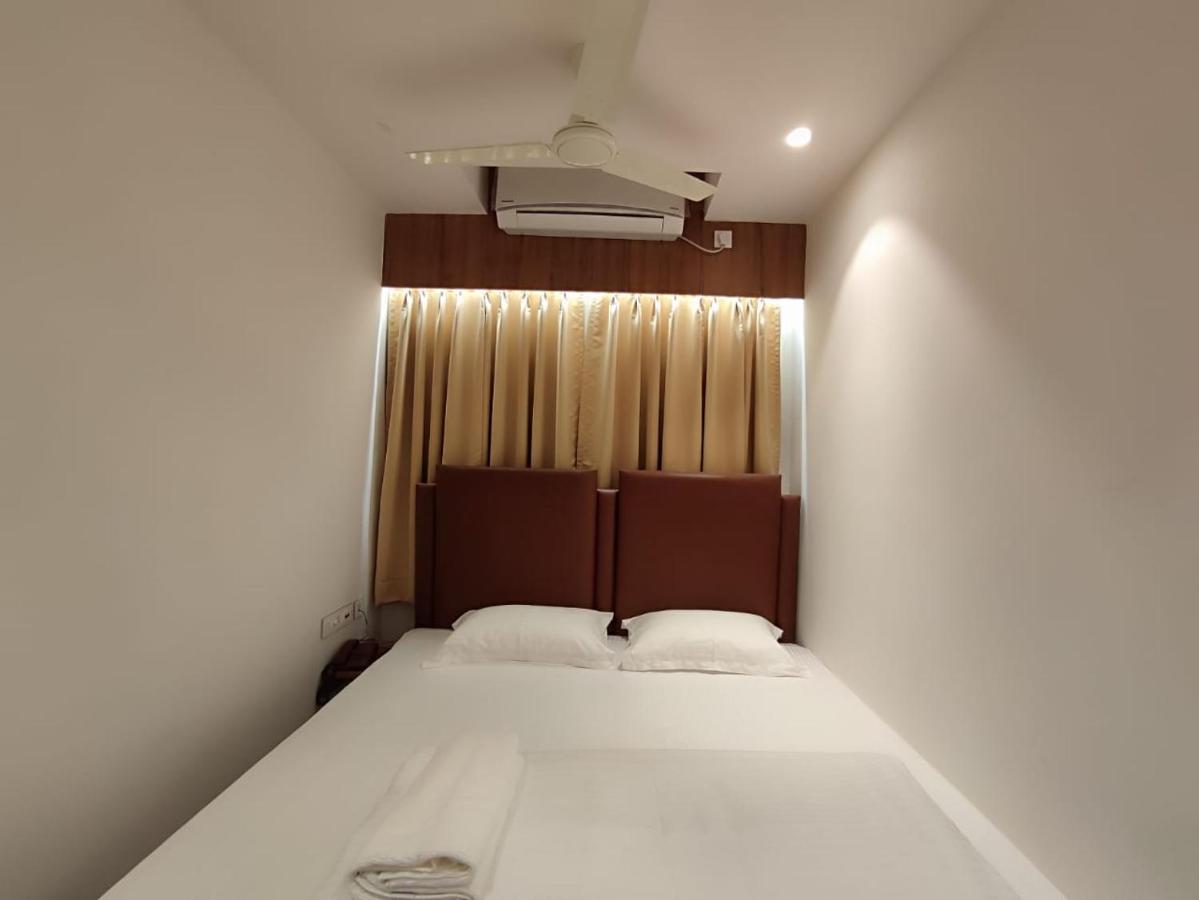 Staymaker Hotel Mohan Palace Baharampur Экстерьер фото