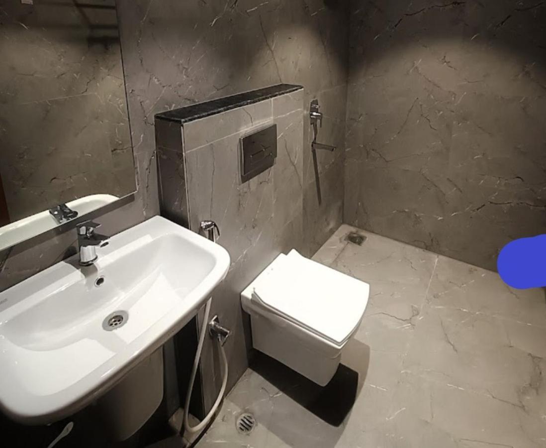 Staymaker Hotel Mohan Palace Baharampur Экстерьер фото